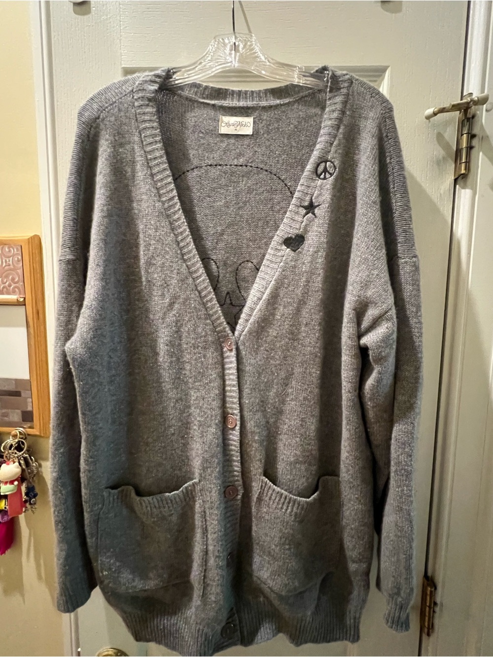 Cashmere by Lauren Moshi, grey, skull, peace sign, heart, star